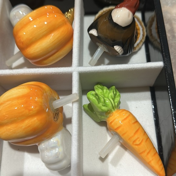 Nora Fleming 8 minis - Picture 3 of 4